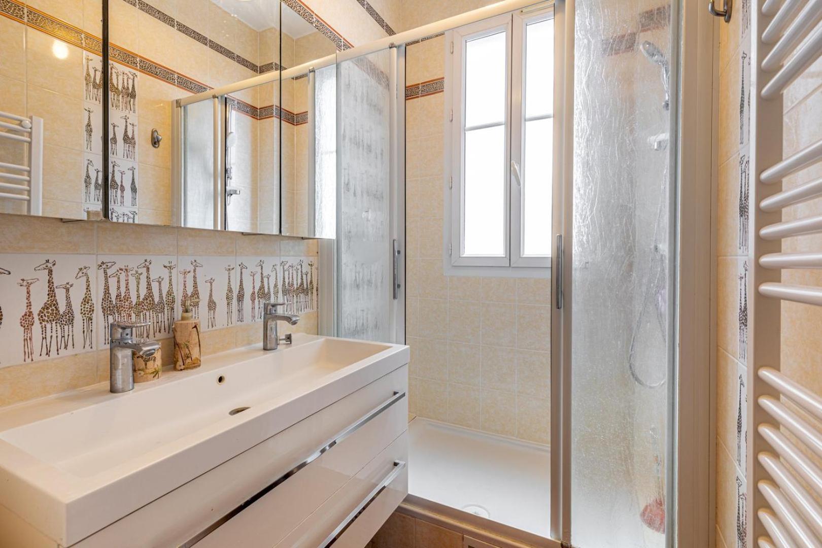 Guestready - Vibrant Et Confortable A Montparnasse Appartamento Parigi